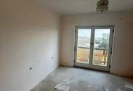 Ruhig gelegenes, sanierungsbedürftiges Mehrfamilienhaus mit großzügigem Grundstück in Friedberg