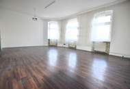 ZINSHAUS MIT GEWERBEHALLE IN HIMBERG