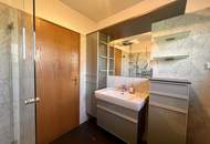 Einfamilienhaus Baujahr 2006 in toller Lage! Völlig unterkellert, Carport, schöner Garten mit Pool!