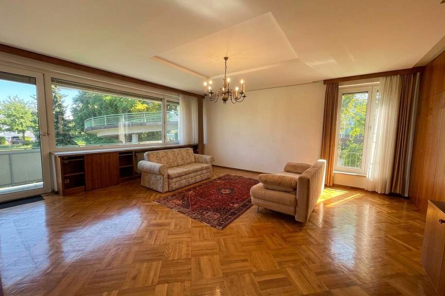 Großzügige, renovierungsbedürftige 4,5-Zimmer-Wohnung mit Loggia in Top-Lage in St. Martin, Wohnung-kauf, 295.000,€, 9020 Klagenfurt(Stadt)