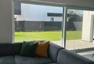 Neuwertiges 5-Zi-Haus in Strasshof mit Garten, Terrasse &amp; 2 Stellplätzen – 140m² Wohnkomfort!