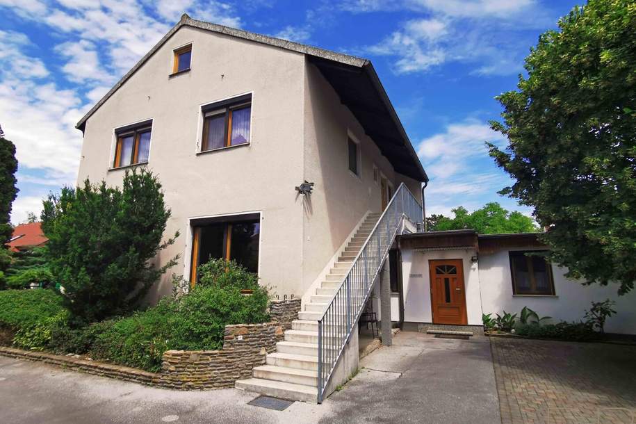 DB IMMOBILIEN | Traumhaftes, ca 2700m² großes (Bau-) Grundstück mit Zweifamilienhaus und idyllischem Garten mit Altbaumbestand!, Haus-kauf, 899.000,€, 2486 Baden