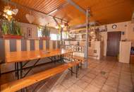 Großes Wohnhaus mit Heurigenlokal / 5 Gästezimmern und einem Miethaus