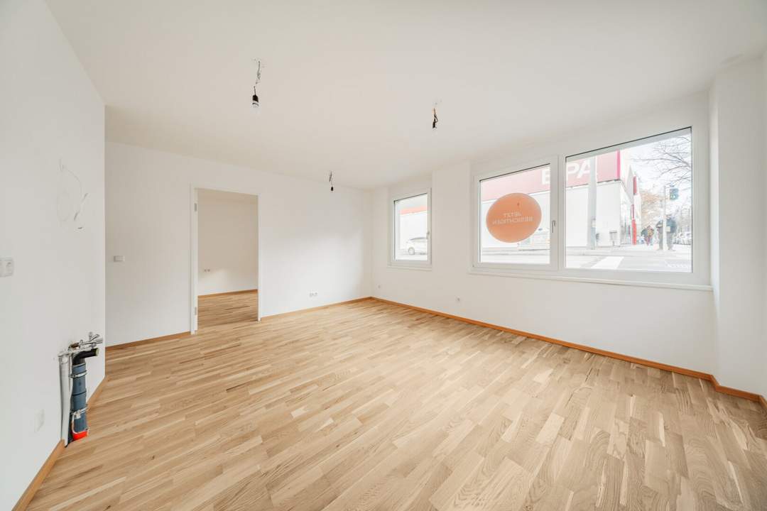 helles Atelier >> gut geschnittenes Atelier für eine Praxis oder Büro >> TOP LAGE U4 / U6 Längenfeldgasse