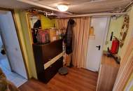 Einfamilienhaus mit Pool und großem Garten in verkehrsgünstiger Lage