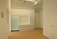 Perfekte Sichtbarkeit - Geschäftslokal / Büro mit großer Auslagenfront !