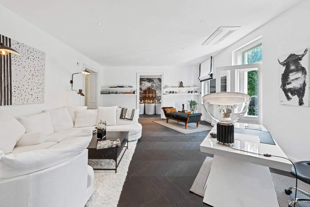 Luxuriöse, komplett möblierte Designerwohnung mit Balkon in Bestlage Döbling – barrierefrei & bezugsfertig