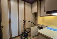 Großzügig konzipierte Wohnung * Loggia * KFZ Garagenplatz * Sauna * sanierungsbedürftig