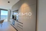 Dem Himmel so nah: Elegant möbliertes Studio im 42. Stock mit Cityblick (Pool, Gym, Spa, Lounges)