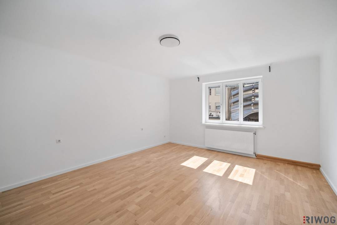 Saniert I Favoritenstraße I Nähe U1 und Wien Hbf I Lift I separate Küche I ca 9m² Abstellraum I beim Keplerplatz