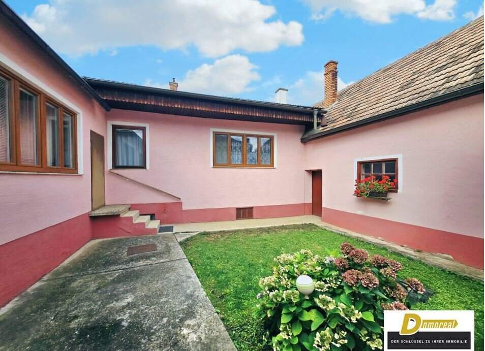 120m² Wohnfläche, 4 Zimmer - Wohnen auf einer Ebene mit Innenhof, Garten, Nebengebäude, Garage