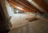 Großzügige Liegenschaft | attraktives Einfamilienhaus mit Galerie|1.706 m² Grundstück | 2 Garagen!