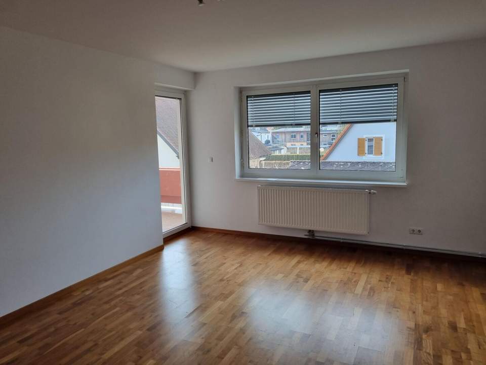 unbefristet | nette 3,5 Zimmer-Wohnung mit Stellplatz!