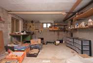 Großzügiges Einfamilienhaus mit Garten, Balkon und Garagen in 8230 Staudach – sanierungsbedürftig!