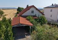 Außergewöhnliches Einfamilienhaus mit zwei Wohneinheiten, großem Garten und Gästehaus in Leobendorf