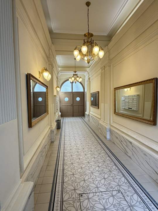 Wendeltreppe und Galerie