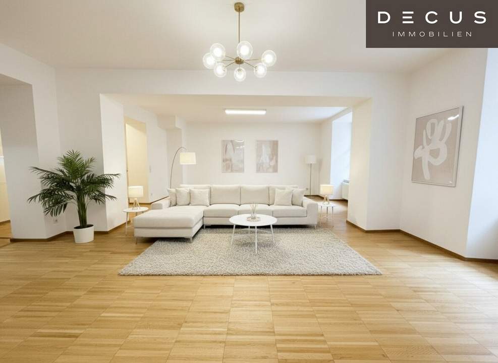 | ATEMBERAUBENDE &amp; HELLE 2-ZIMMER ALTBAUWOHNUNG | CA. 111m² | TOP LAGE | INNENSTADT | HAUPTPLATZ