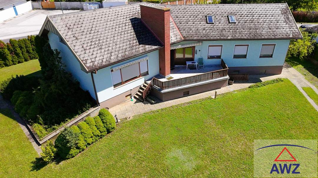 Familienhaus mit Doppelgarage und viel Platz auf ebenem Grund! 360.000.-