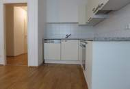 GROSSRAUMGARCONNIERE mit 2 BÄDERN zur unbefristeten Anmietung