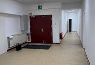 ca. 295 m² Büroflächen mit 24 m² Kleinlager Nähe U6 zu mieten