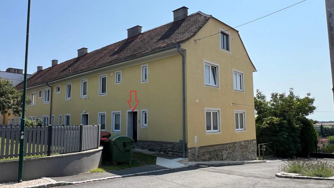 Gut geschnittene Eigentumswohnung mit Sanierungsbedarf