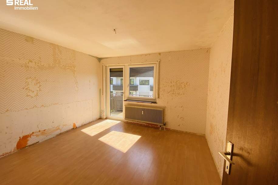 Sanierungsbedürftige 4-Zimmer-Wohnung mit zwei Balkonen in ruhiger Lage, Wohnung-kauf, 379.000,€, 5101 Salzburg-Umgebung