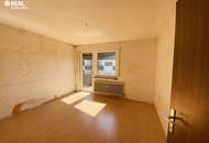 Sanierungsbedürftige 4-Zimmer-Wohnung mit zwei Balkonen in ruhiger Lage