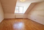 NASCHMARKT-NÄHE, 62 m2 Dachgeschoß, 2 Zimmer, Küche, Wannenbad, Parketten, U4-Nähe, Kettenbrückengasse