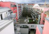 15370 - Hofruhelage mit Balkon und Dachterrasse