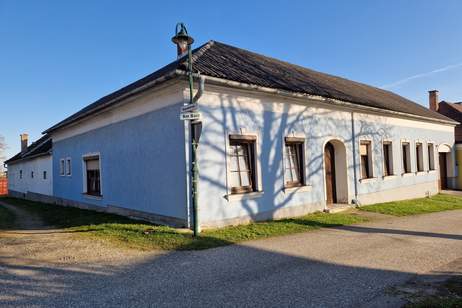 ACHTUNG TIERLIEBHABER: BAULANDRESERVE ODER FAMILIENWOHNSITZ MIT NEBENGEBÄUDEN, HALLEN &amp; GARAGE MIT VIEL PLATZ FÜR HOBBIES ODER BERUF, BASTLER, AUTOSAMMLER UND GESCHLOSSENEM INNENHOF, Haus-kauf, 550.000,€, 3464 Korneuburg