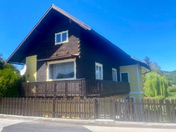 Entzückendes Landhaus mit herrlichem Garten zu mieten!