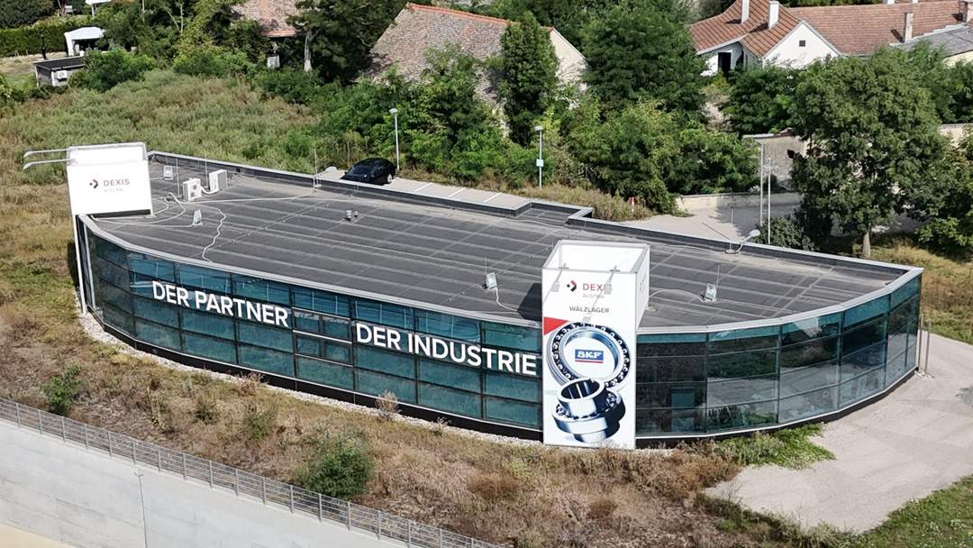 Neuwertiges Gewerbeobjekt mit 440 m² Nutzfläche auf 3.137 m² großem Areal - zusätzliche Bebauung möglich