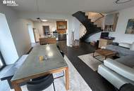 Teilsaniertes Einfamilienhaus mit großzügigem Nebengebäude