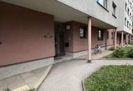 Gut geschnittene 2-Zimmer-Wohnung mit separater Küche nahe Bahnhof Liesing – sanierungsbedürftig