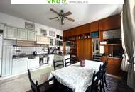 Charmante Altbauwohnung mit Eigengarten und Villenflair in Leonding