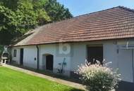 VERTRÄUMTES WINZERHAUS MIT WEINKELLER, SCHUPPEN UND UNEINSICHTIGEM GARTEN