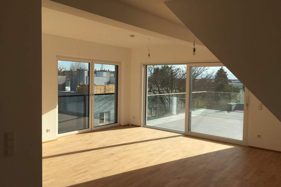 Schönste Aussicht und Komfort, weil Dachgeschoss und Grünruhelage // Beautiful view and comfort, top-floor apartment in a quiet, green location //, Wohnung-miete, 2.370,63,€, 1220 Wien 22., Donaustadt