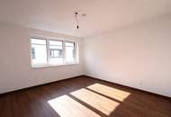 "Wohnung mit Balkon und Parkplatz"