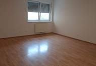 Kleines Büro im 1. Stock in repräsentativer Anlage am Stadtrand