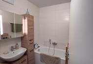 Ausgezeichnete und neuwertige 3 Zimmerwohnung am Auberg