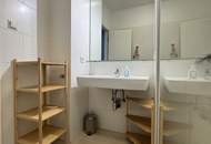 Familiäres Haus mit idealer Balkonwohnung für Singles oder Paare!