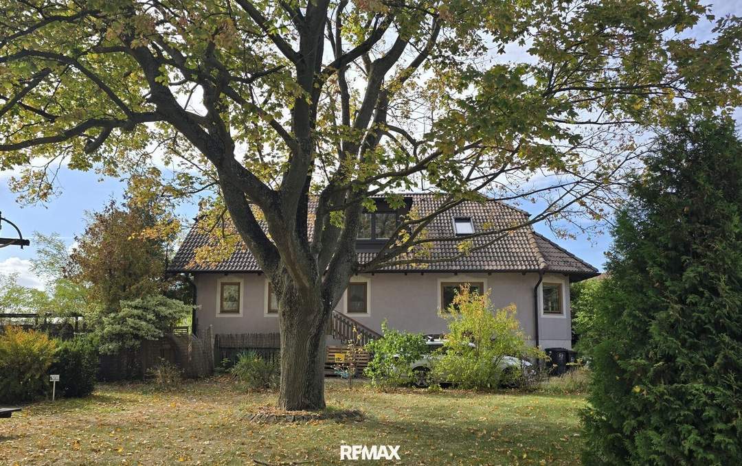 Modernisiertes Einfamilienhaus mit 160 m² Wohnfläche, 5 Zimmer, Einliegerwohnung, Vollkeller &amp; PV-Anlage!
