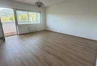 Pendler aufgepasst - sanierte 2-Zimmer-Wohnung mit südseitiger Loggia, Lift und schönem Ausblick