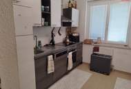 Viel Platz für Ihre Familie! Gemütliche 4-Zimmer Wohnung mit großer Loggia umgeben von Grünflächen! Beste Infrastruktur!