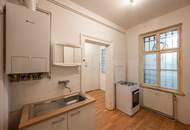 ++NEU++ Sanierungsbedürftige 3-Zimmer Altbauwohnung im Erdgeschoss!
