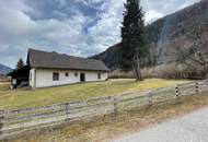 Ebenes, südlich ausgerichtetes Baugrundstück mit guter Verkehrsanbindung im Mölltal + abbruchreifes Haus