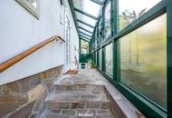 SONNIGES GRUNDSTÜCK MIT BUNGALOW IN MAUER