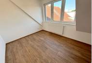 Vier Zimmerwohnung mit Balkon!