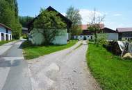Bauernhaus mit Nebengebäude und Feldern in Durchham