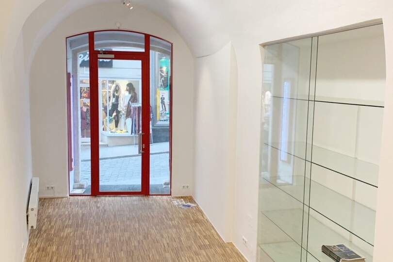 TOPFREQUENZLAGE - Geschäftslokal in der Grazer Sporgasse!, Gewerbeobjekt-miete, 1.248,33,€, 8010 Graz(Stadt)